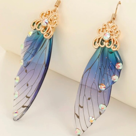 🦋 3/$24 Fairy wing earrings with rhinestones / NWOT - Picture 2 of 3